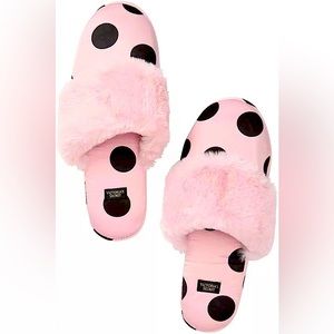 NEW Victoria’s Secret Satin Faux Fur Trim Slippers